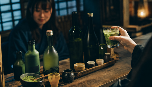 抹茶リキュール・抹茶ハイとは — 抹茶のお酒の選び方と、粉茶も使ったお茶のお酒