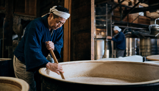 山廃・生酛（きもと）とは｜速醸との違いと味の傾向を蔵元が解説