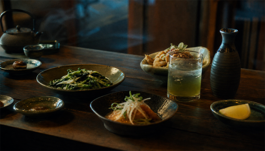 お茶のお酒・お茶割りに合う料理とおつまみ — 食事に寄り添う一杯の楽しみ方